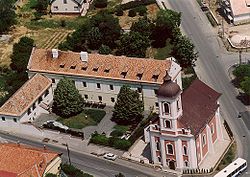 250px-balatonalmadi_-_temple.jpg