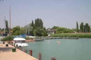 a_balatonalmadi_kikoto.jpg