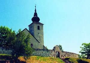 balatonalmadi_vorosbereny_erodtemplom.jpg